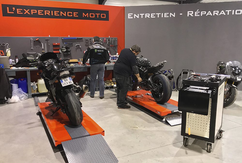 Delerue l'expérience moto dans l'atelier